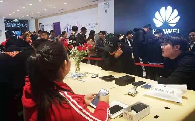 华为信价高的手机_华为手机的品牌价值与消费信心_华为信价比高